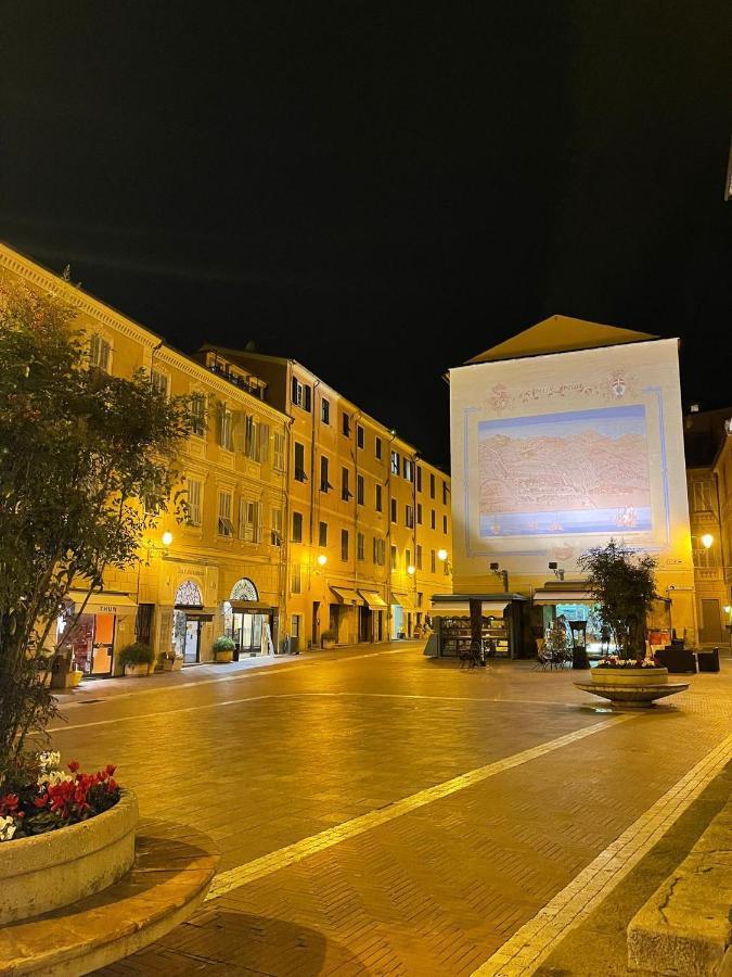 Casa Vacanza A 100 Metri Dal Mare Imperia Buitenkant foto